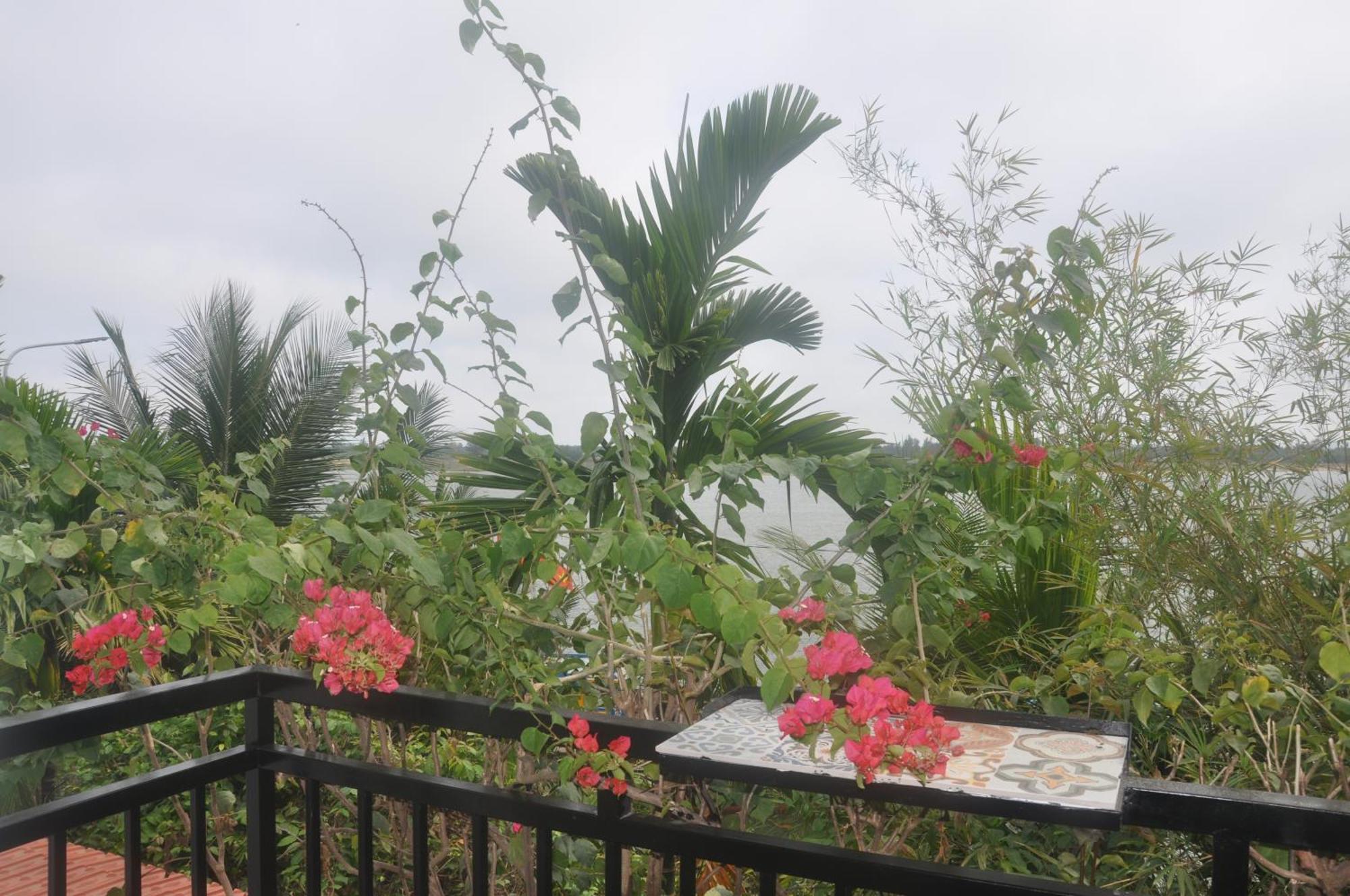 Hotel Autumn Bay Retreat Hoi An Exterior foto